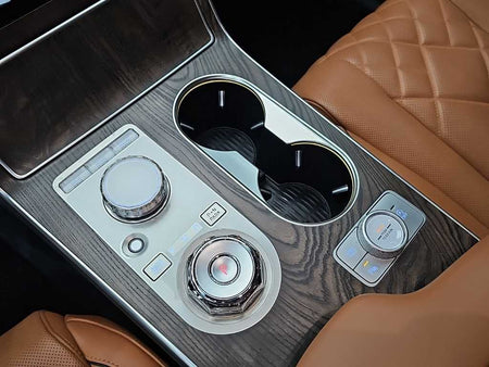 Genesis GV80 — photo 08