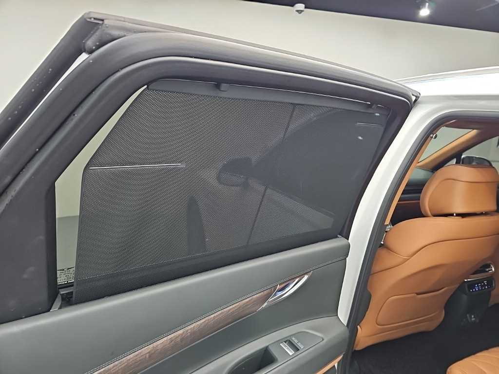 Genesis GV80 — photo 14
