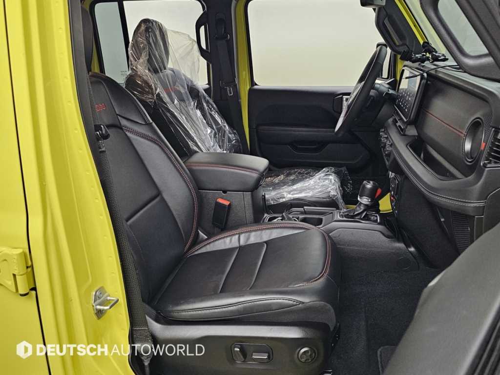Jeep Wrangler — photo 10