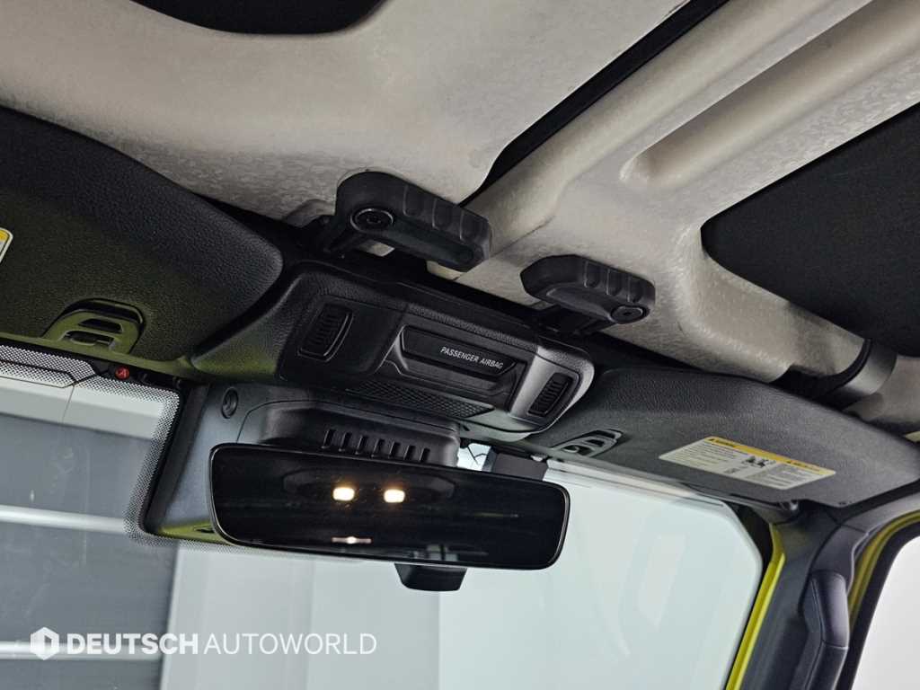 Jeep Wrangler — photo 18