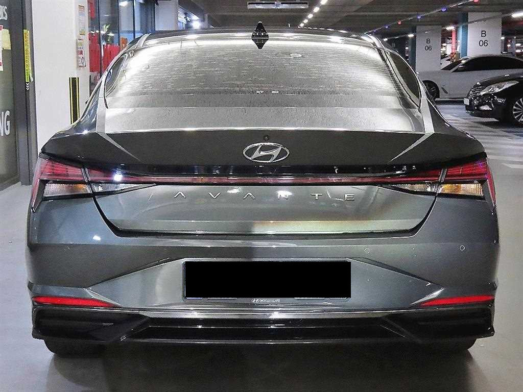 Hyundai Avante — photo 05