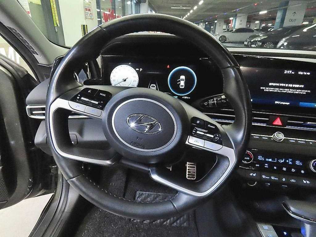 Hyundai Avante — photo 08