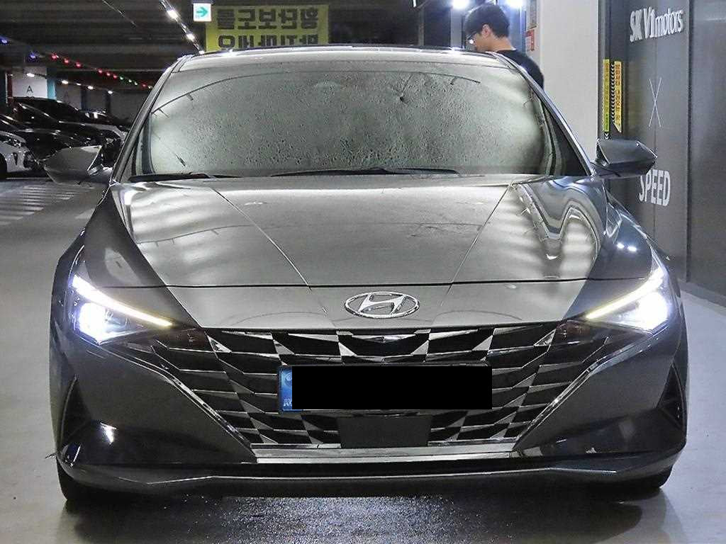 Hyundai Avante — photo 02