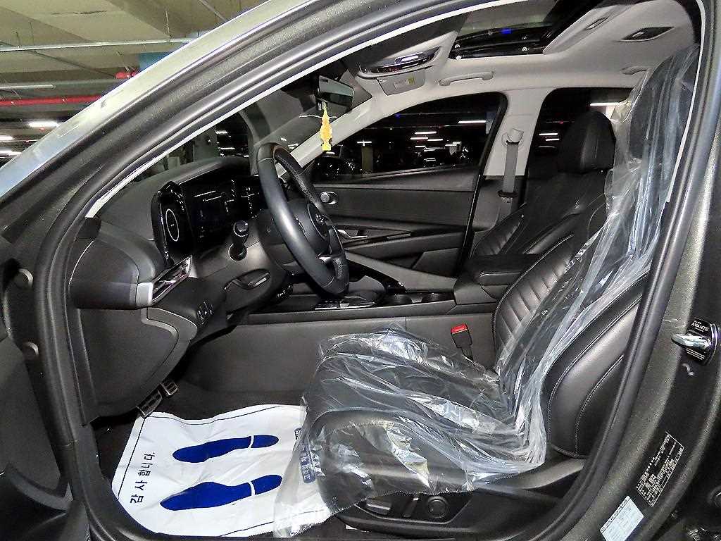 Hyundai Avante — photo 06