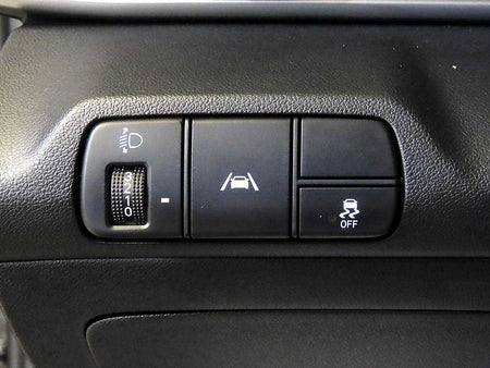 Hyundai Avante — photo 13