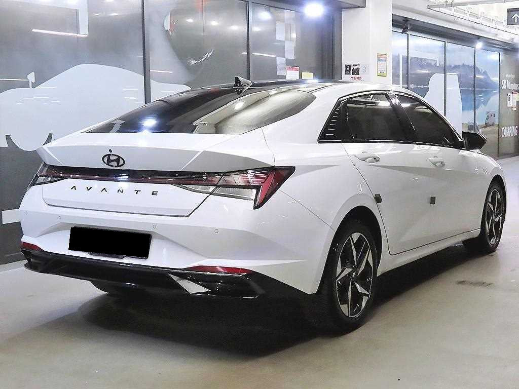 Hyundai Avante — photo 04