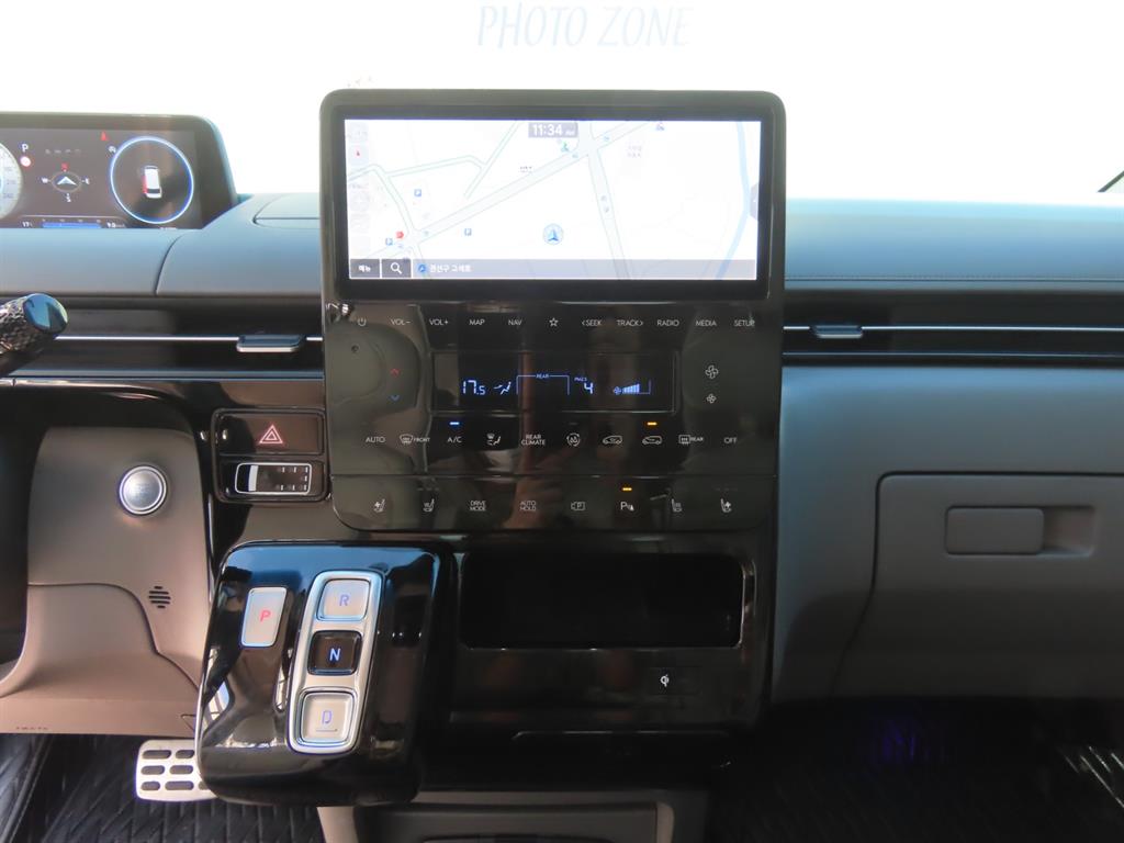 Hyundai Staria — photo 11