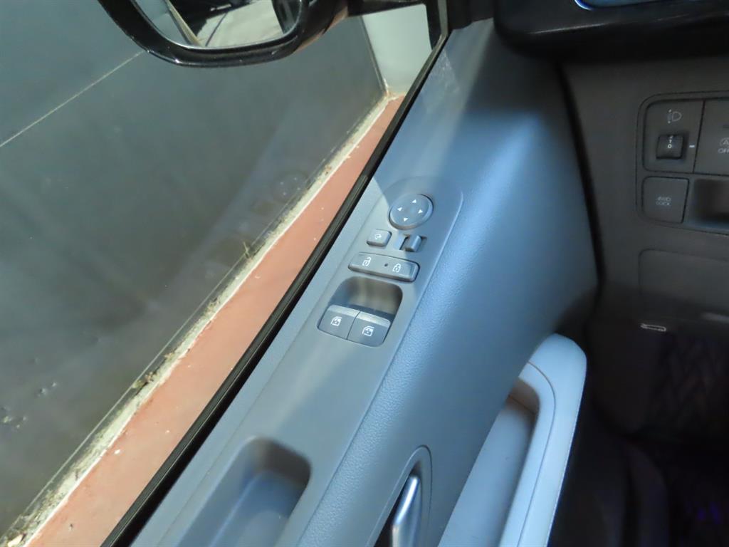 Hyundai Staria — photo 12