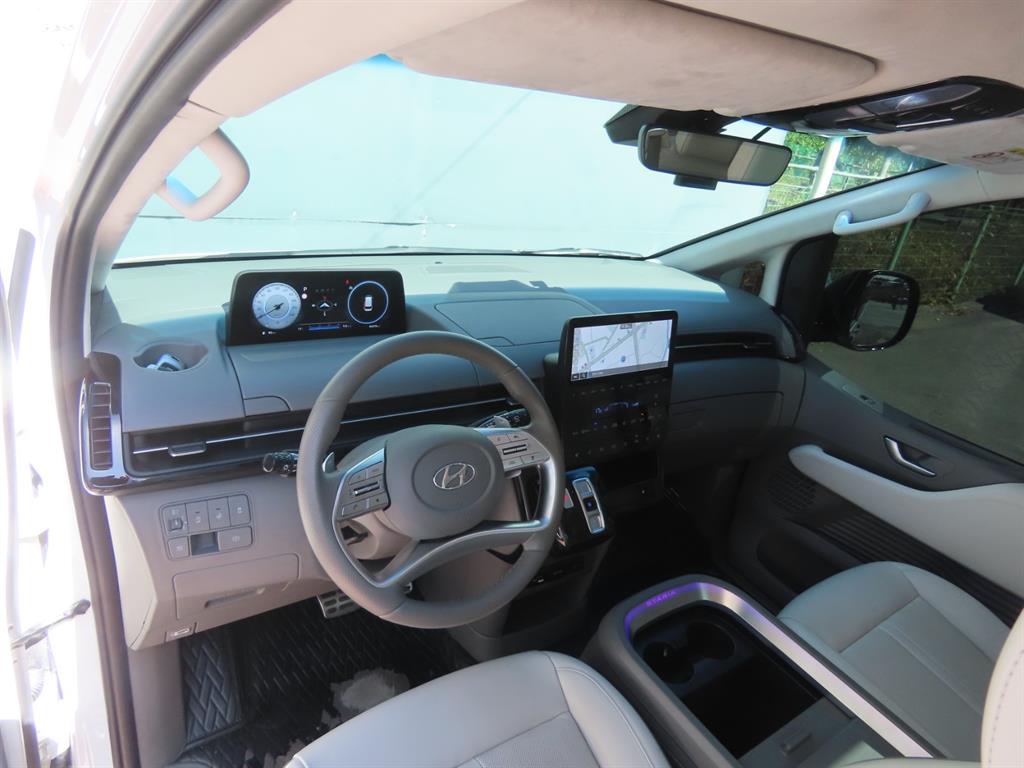 Hyundai Staria — photo 16
