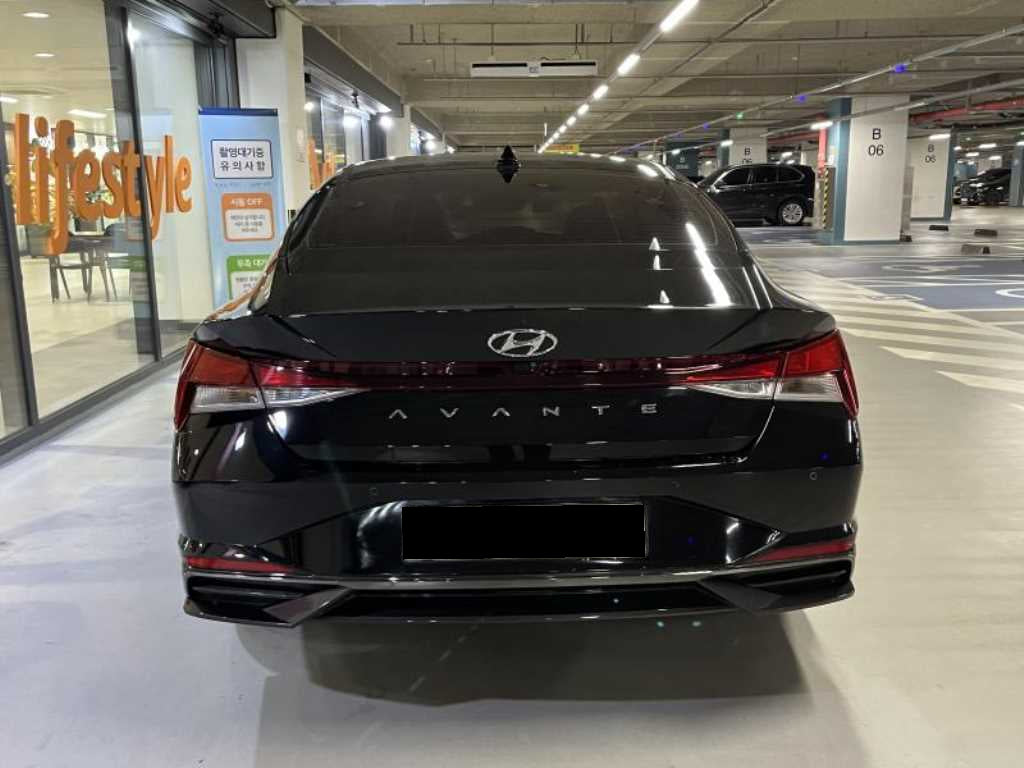 Hyundai Avante — photo 05