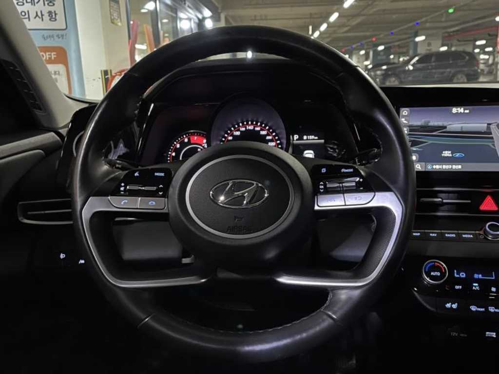 Hyundai Avante — photo 10