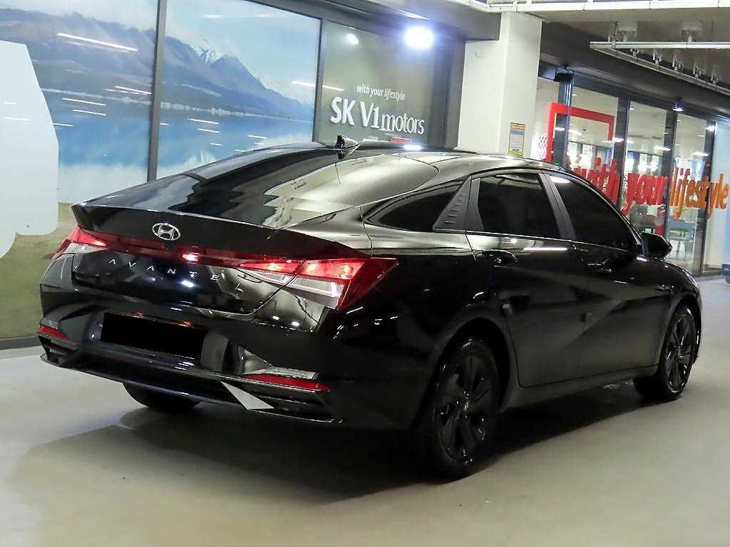 Hyundai Avante — photo 04