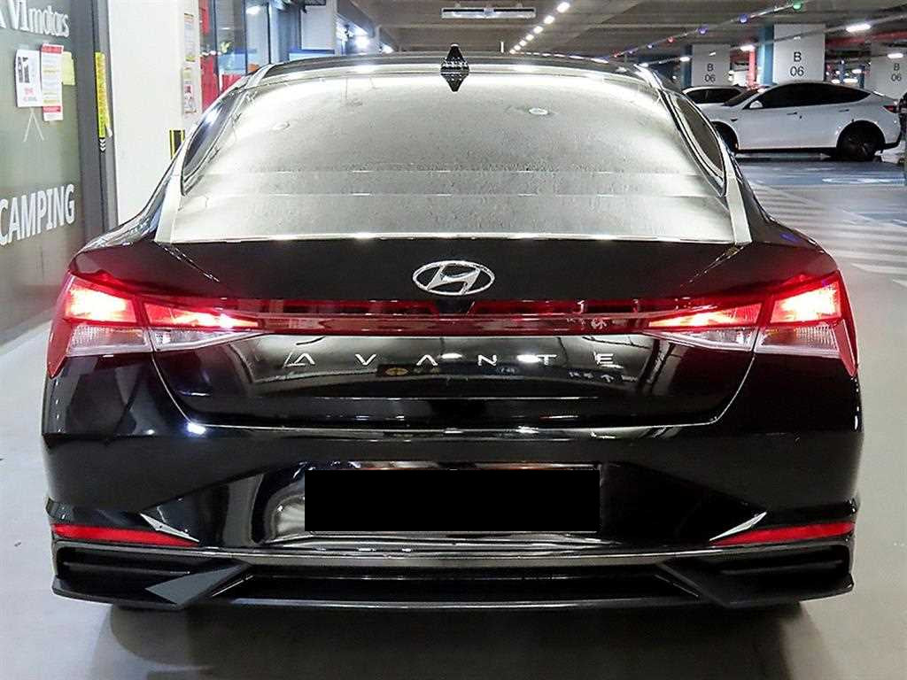 Hyundai Avante — photo 05
