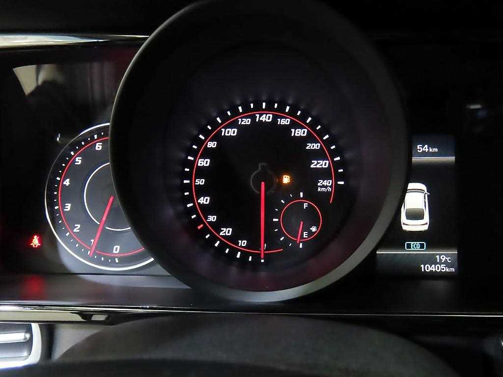 Hyundai Avante — photo 08