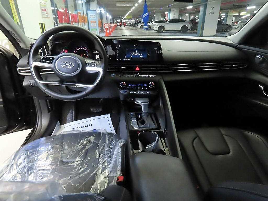 Hyundai Avante — photo 10