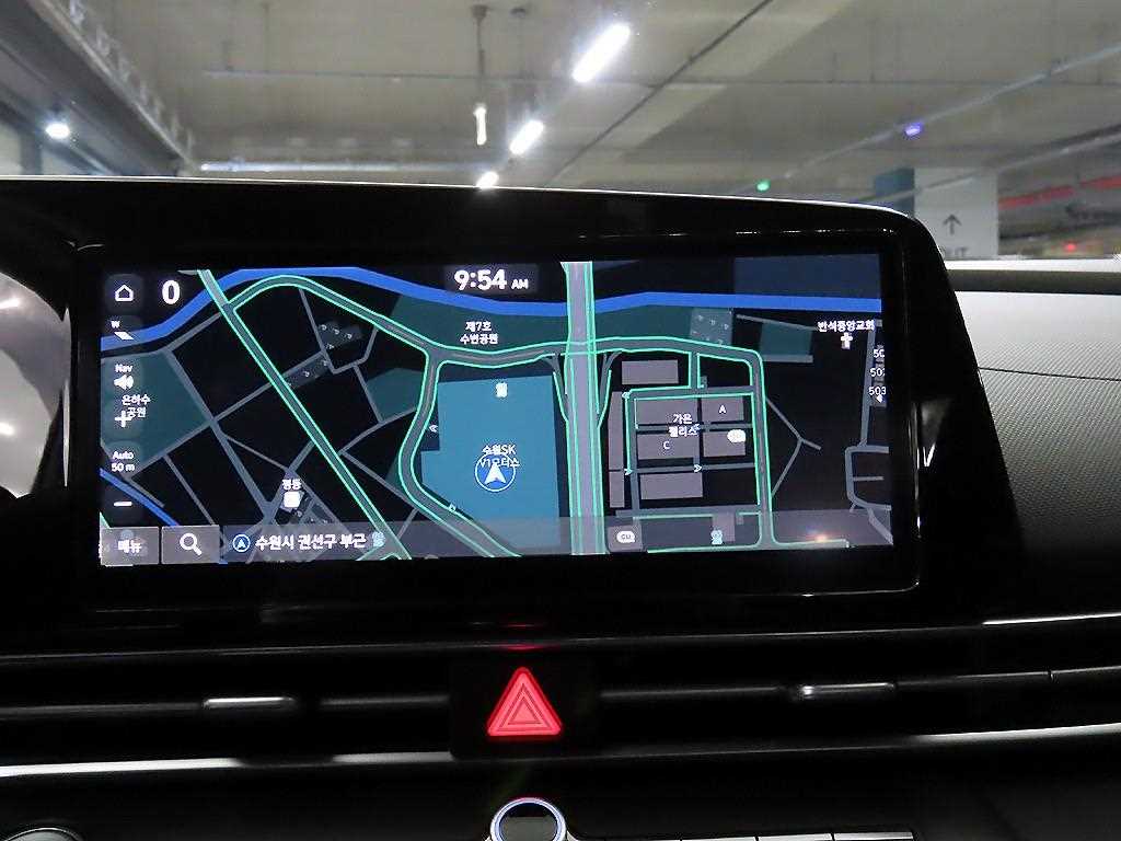 Hyundai Avante — photo 13