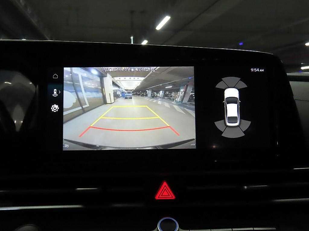 Hyundai Avante — photo 14