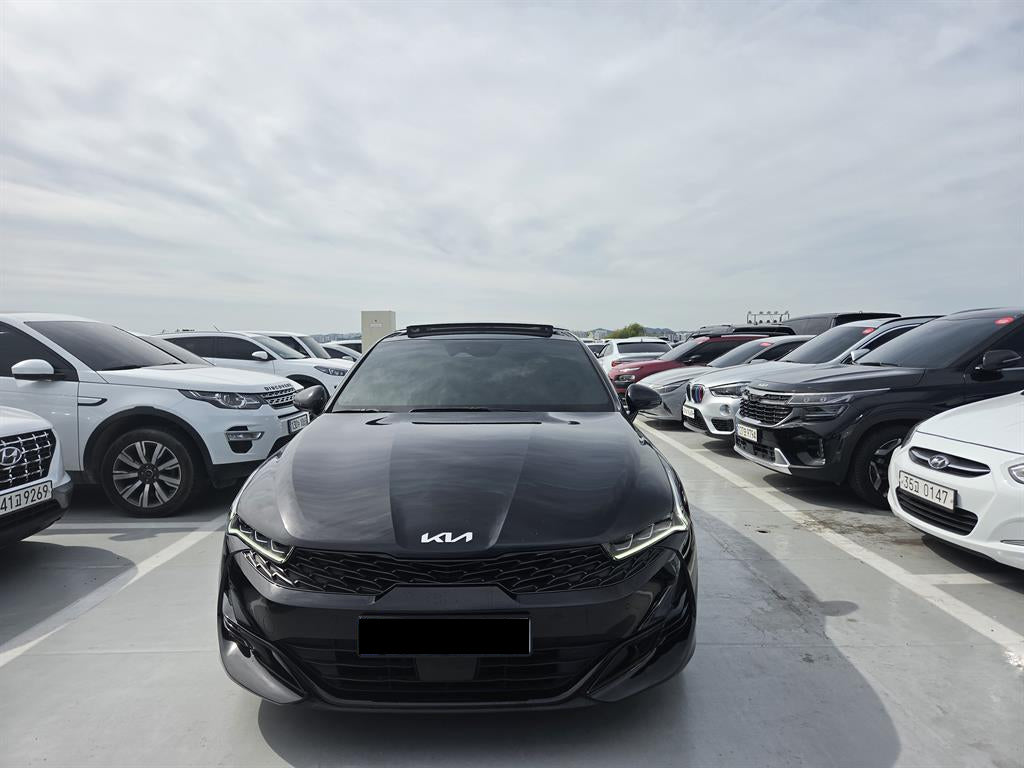 Kia K5 — photo 01