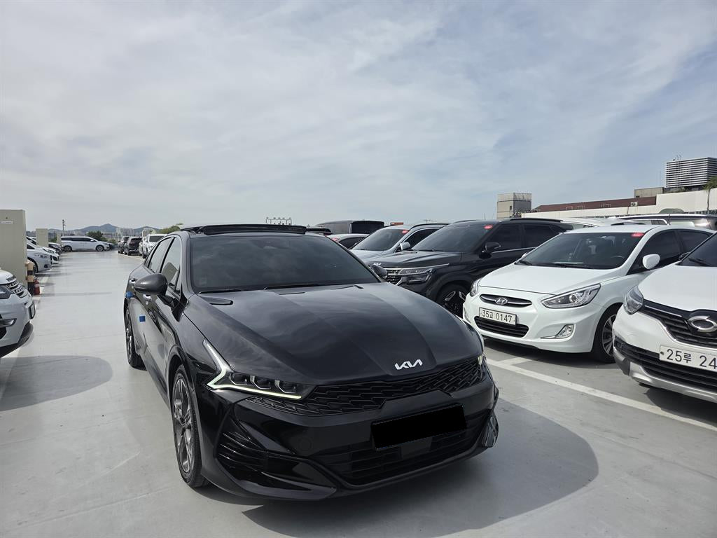 Kia K5 — photo 02