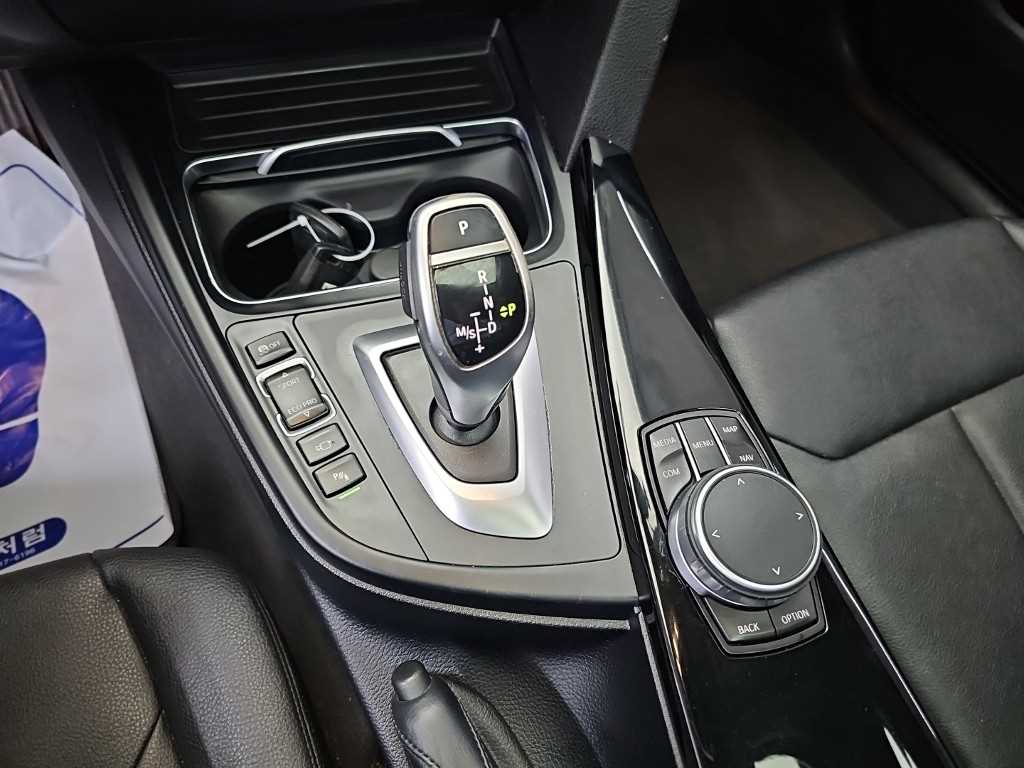 BMW 4-Series — photo 08