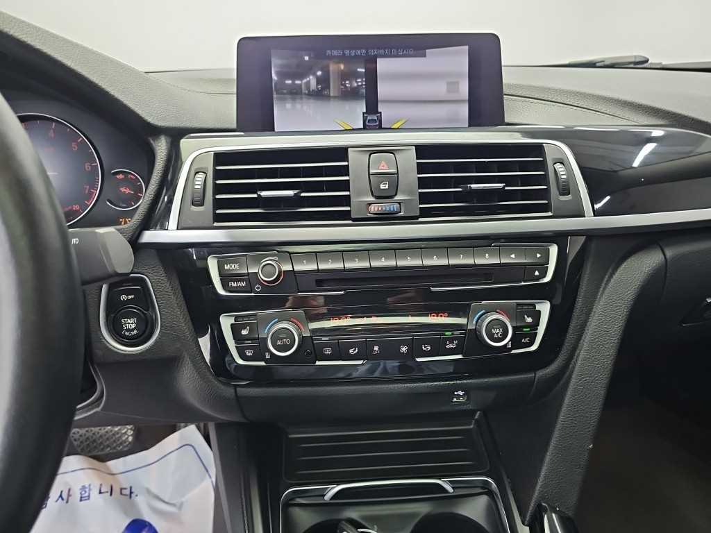 BMW 4-Series — photo 10
