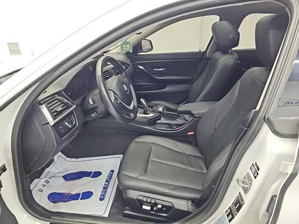 BMW 4-Series — photo 11