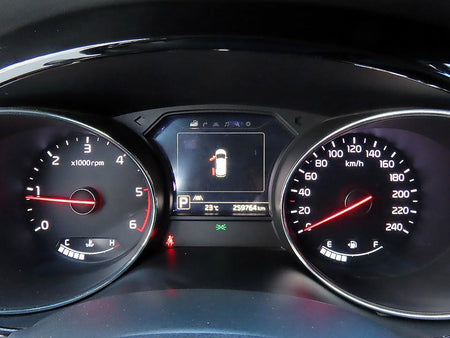 Kia Carnival — photo 10