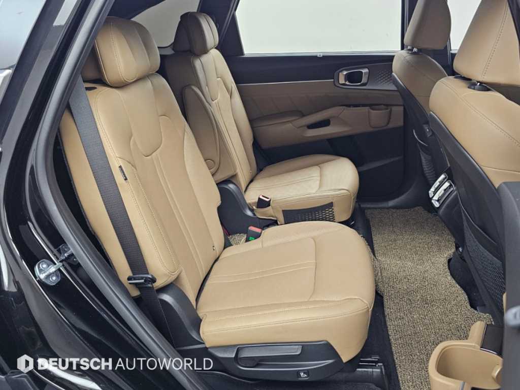 Kia Sorento — photo 12