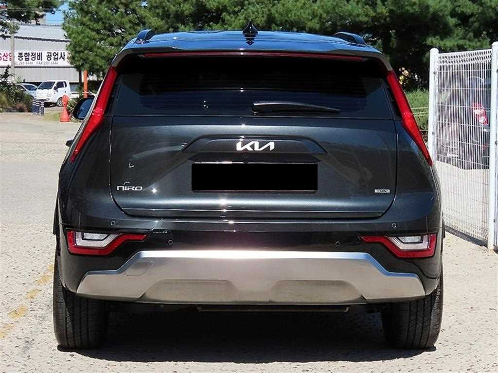Kia Niro — photo 04