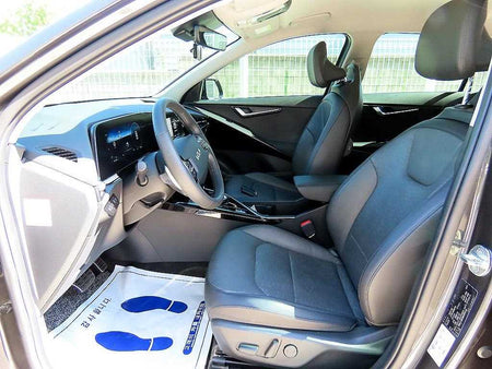 Kia Niro — photo 05