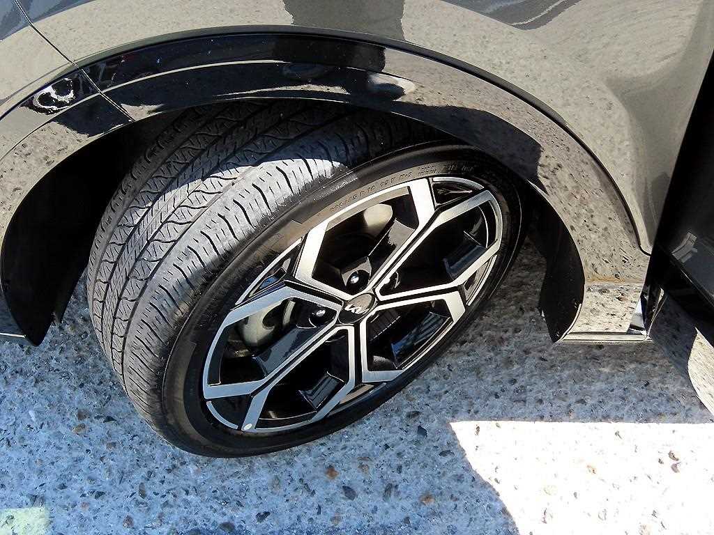Kia Niro — photo 20