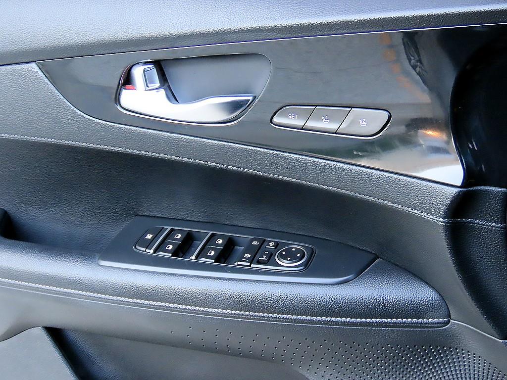 Kia K3 — photo 11