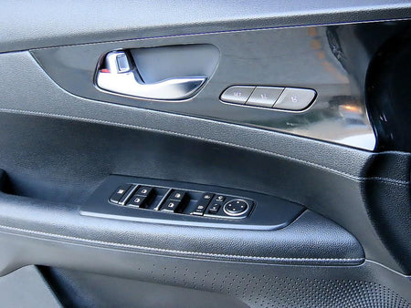 Kia K3 — photo 11