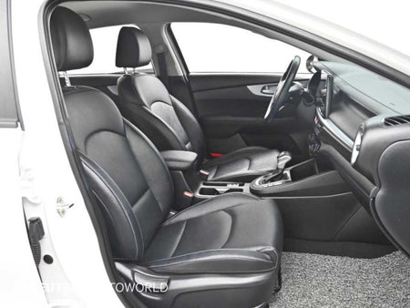 Kia K3 — photo 10
