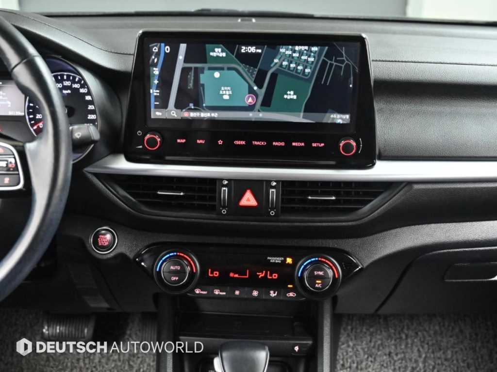 Kia K3 — photo 14