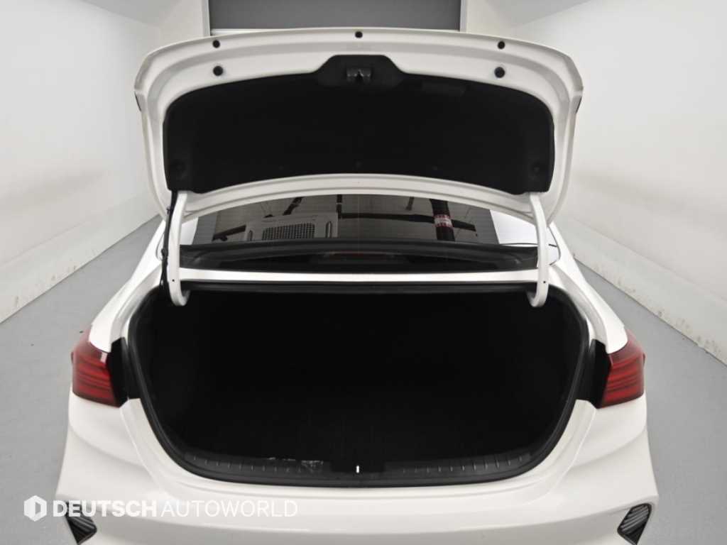 Kia K3 — photo 19