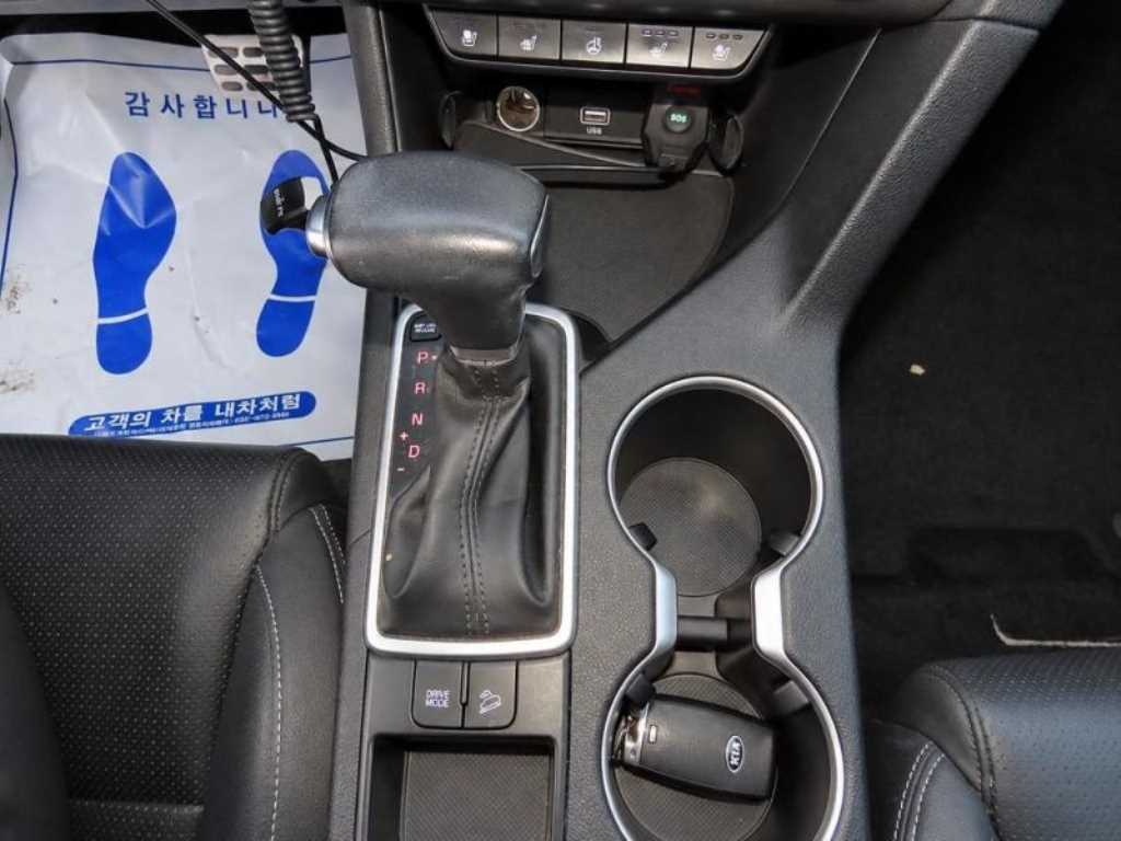 Kia Sportage — photo 10