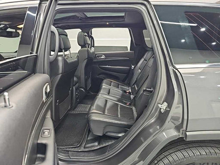 Jeep Cherokee — photo 12