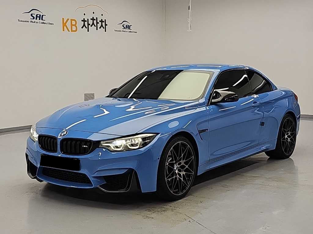 BMW M4 — photo 01