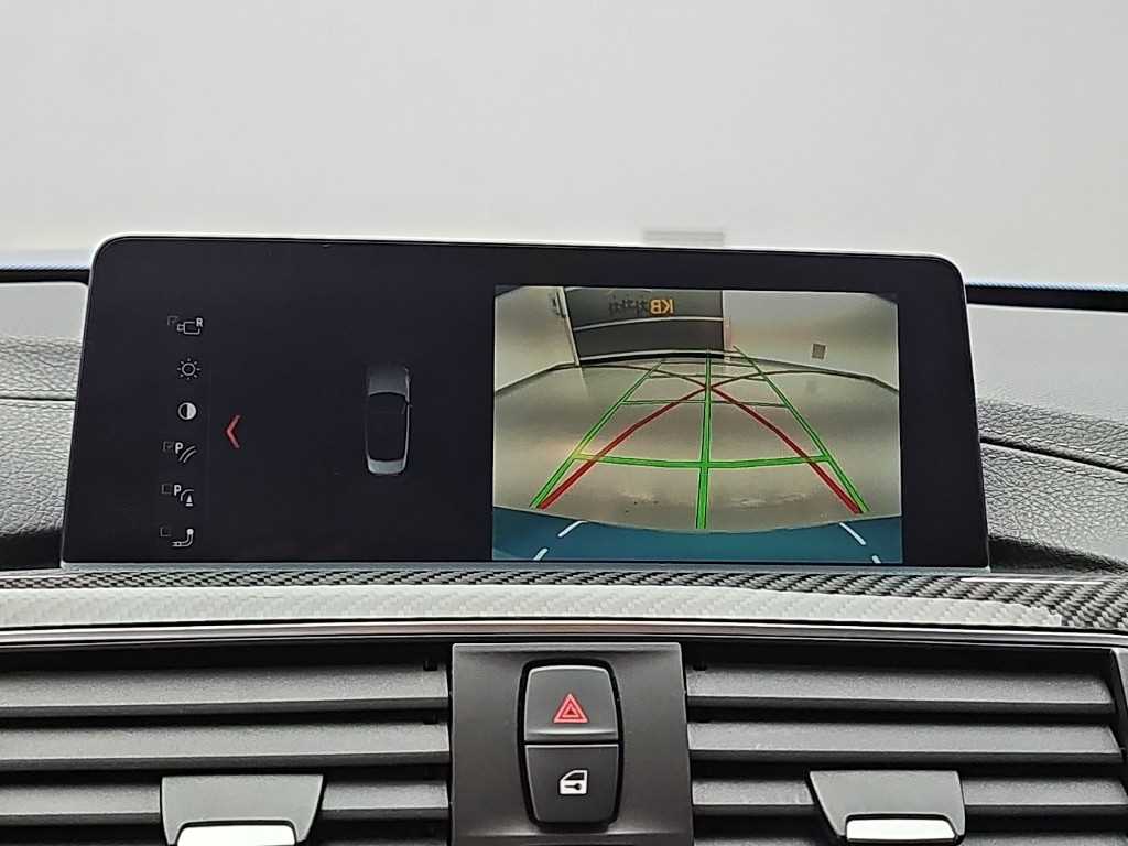 BMW M4 — photo 14