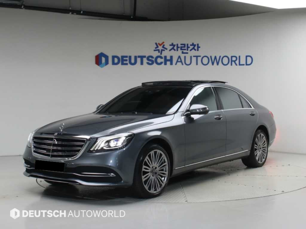 Mercedes-Benz S-Class — photo 01