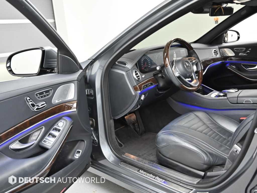 Mercedes-Benz S-Class — photo 11