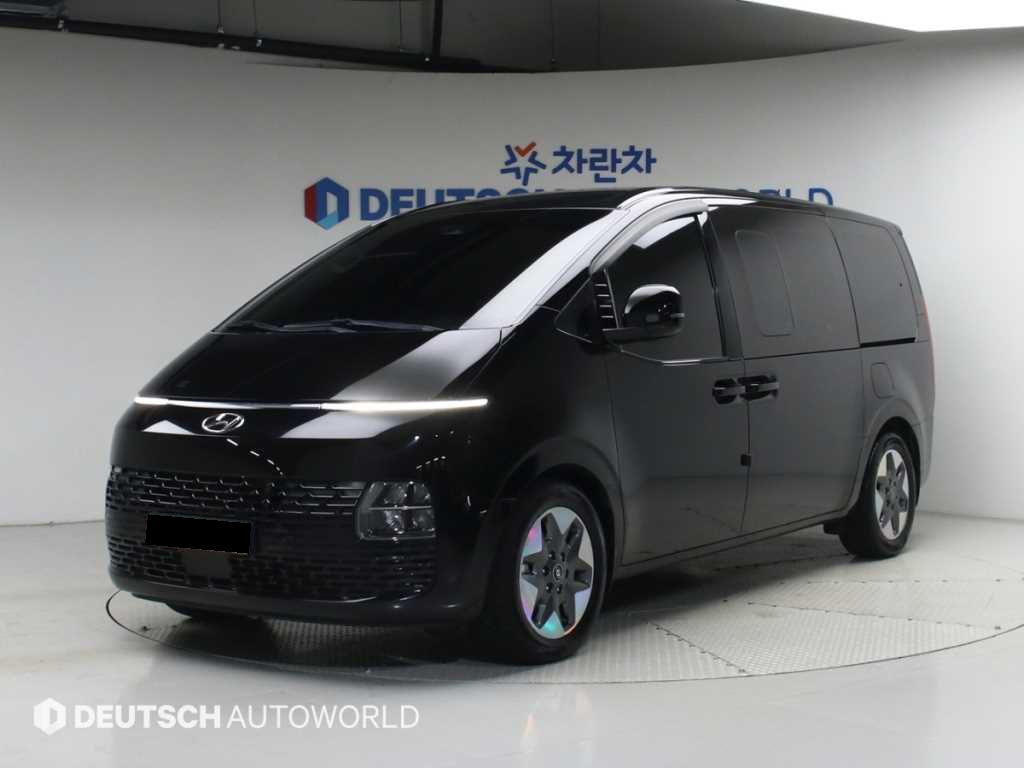 Hyundai Staria — photo 01
