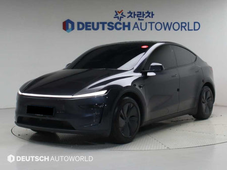 Tesla Model Y — photo 01