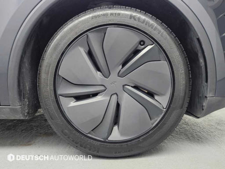 Tesla Model Y — photo 05
