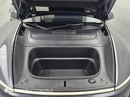 Tesla Model Y — photo 06
