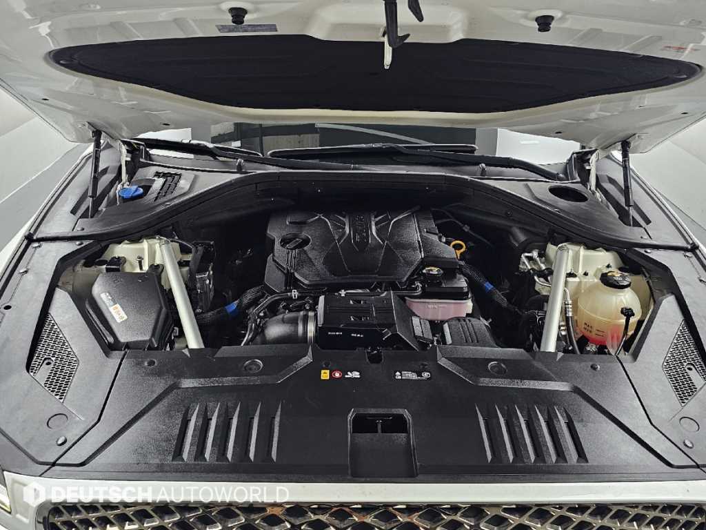 Genesis GV70 — photo 06