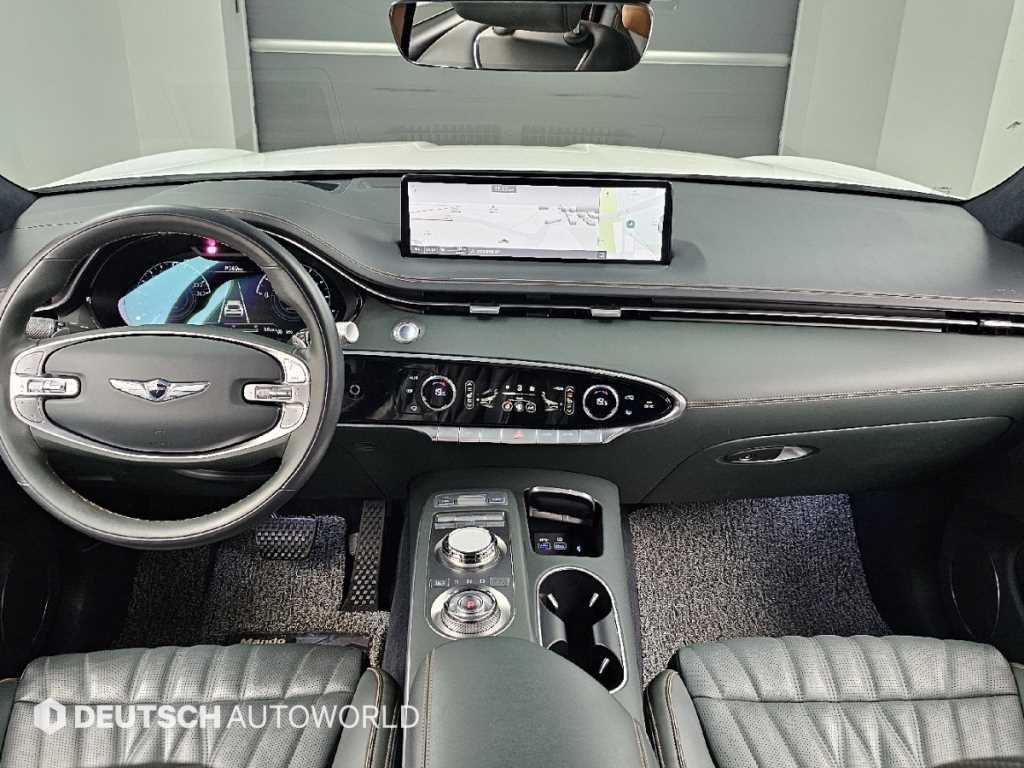Genesis GV70 — photo 07