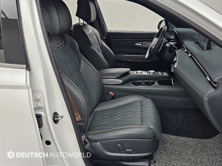 Genesis GV70 — photo 10