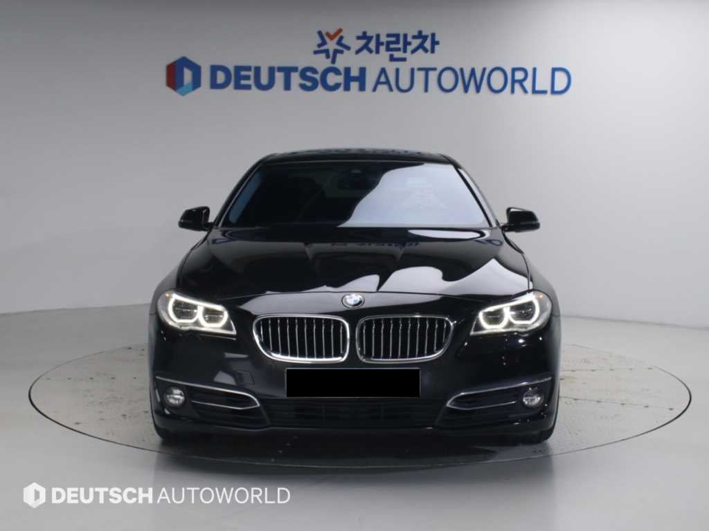 BMW 5-Series — photo 03